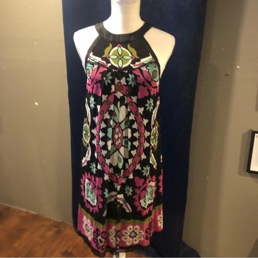 Babydoll black / purple colored dress. Black back neck tie.